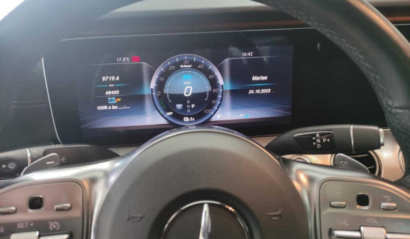 
								MERCEDES CLASE E 300 de completo									