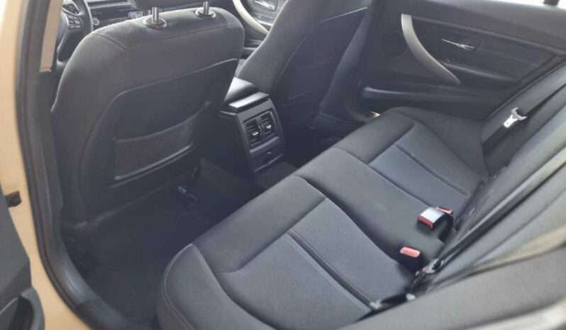 
								BMW SERIE 3 320D 190CV FAMILIAR completo									